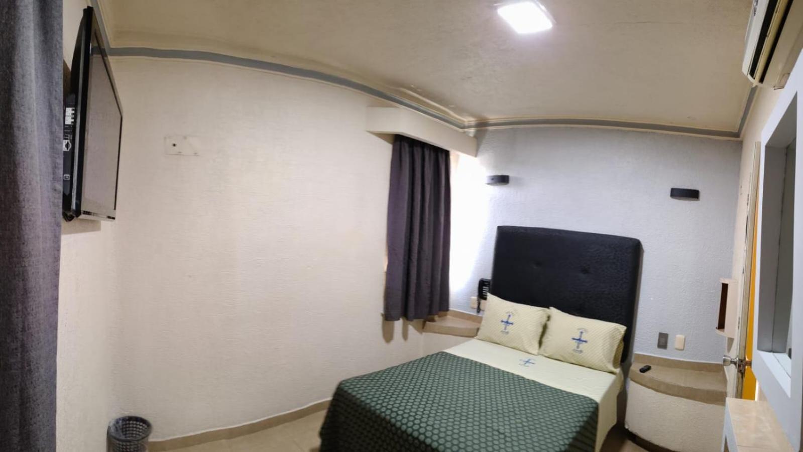 Hotel Astur (Adults Only) Гвадалахара Екстер'єр фото